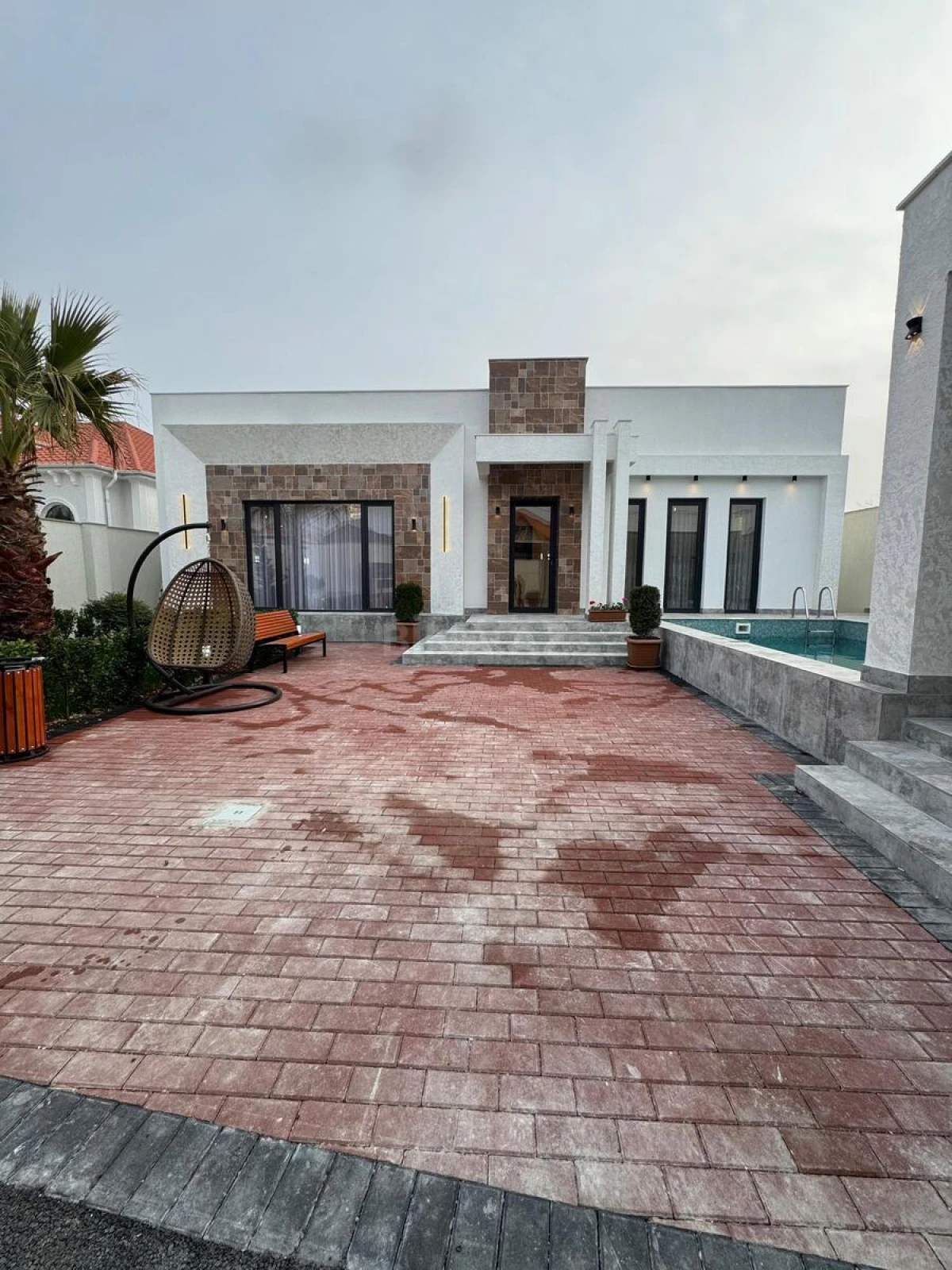 Satılır 4 otaqlı həyət evi 180 m²