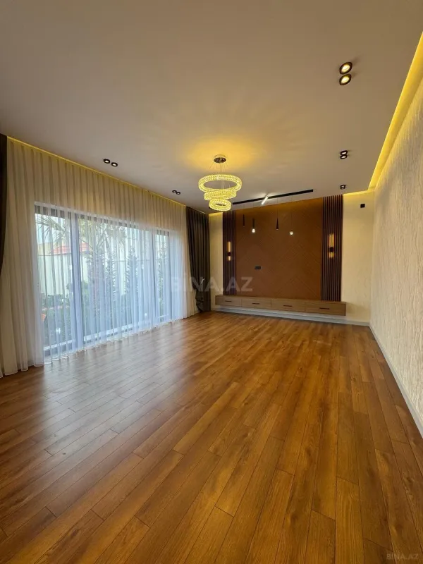 Satılır 4 otaqlı həyət evi 180 m²