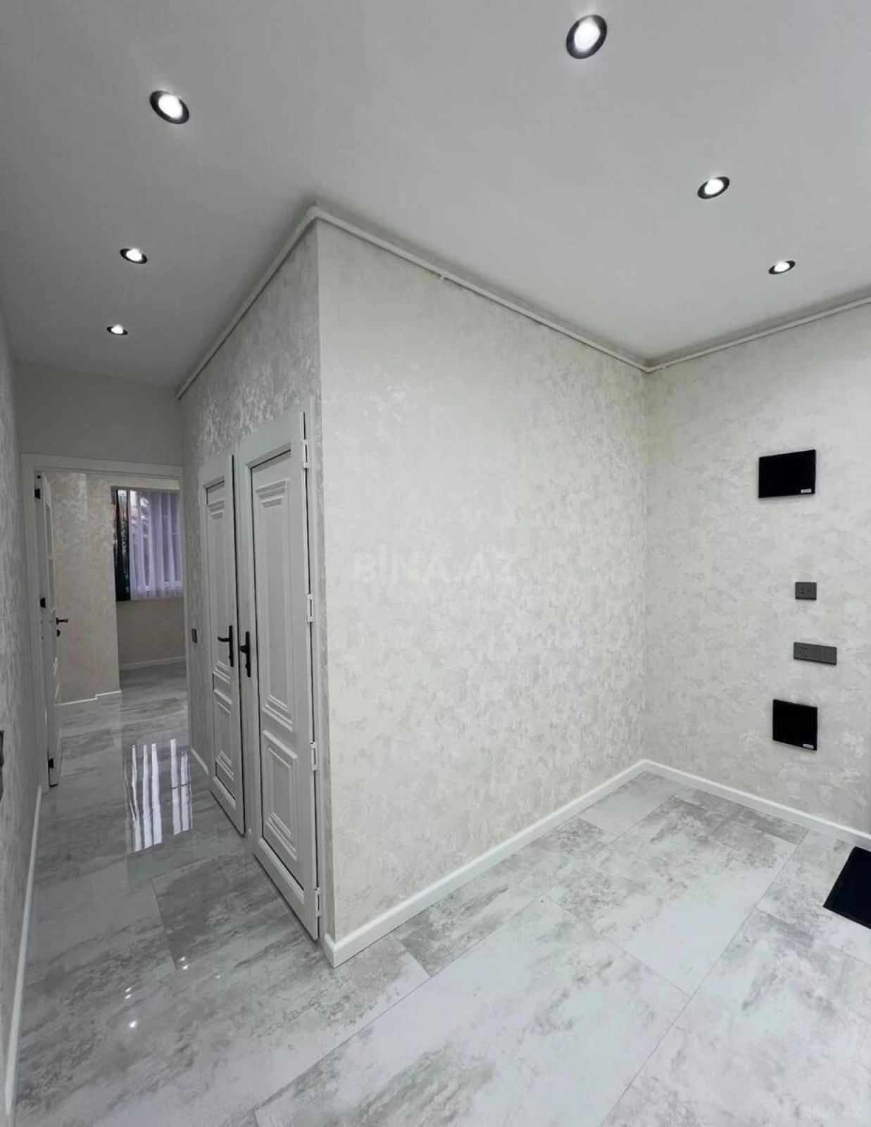 Satılır 3 otaqlı mənzil 90 m²