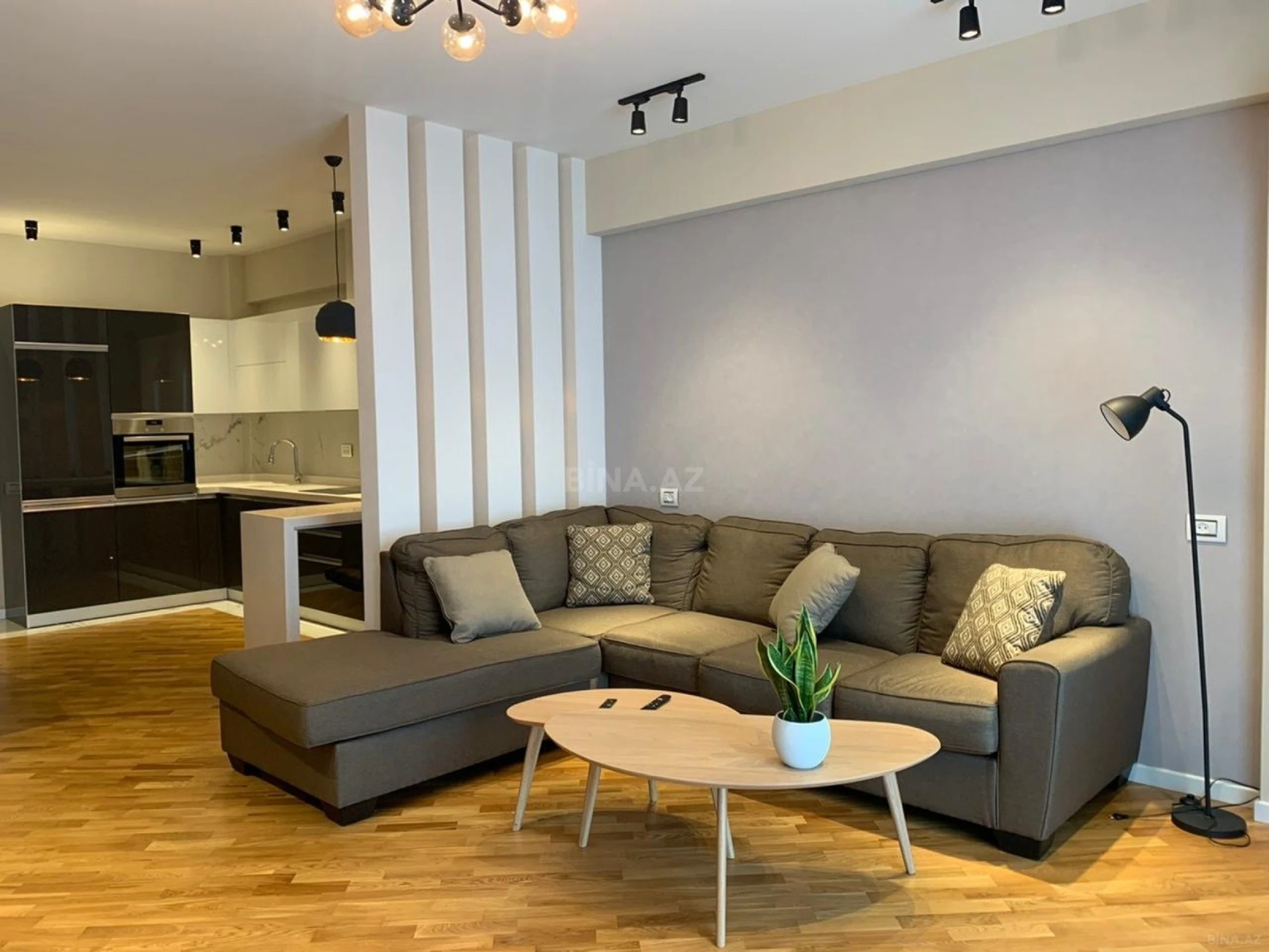 Satılır 3 otaqlı mənzil 120 m²