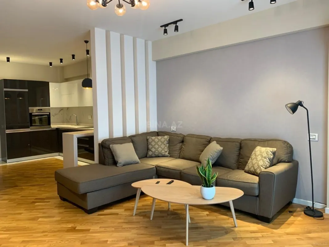 Satılır 3 otaqlı mənzil 120 m²