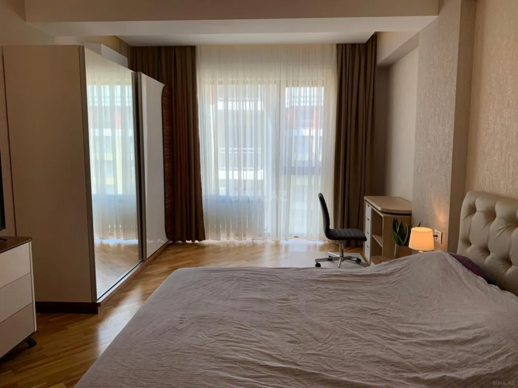 Satılır 3 otaqlı mənzil 120 m²