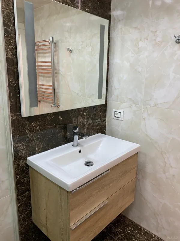 Satılır 3 otaqlı mənzil 120 m²