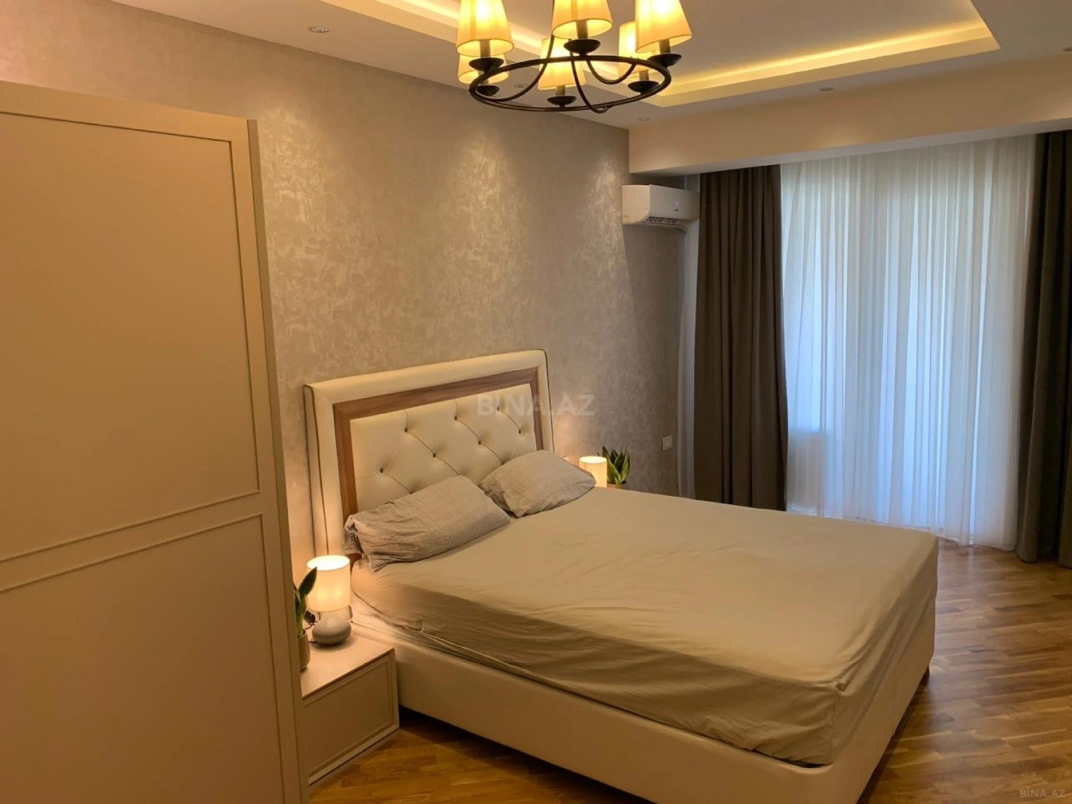 Satılır 3 otaqlı mənzil 120 m²