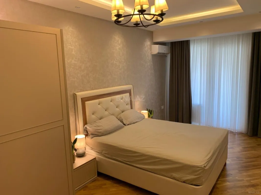 Satılır 3 otaqlı mənzil 120 m²