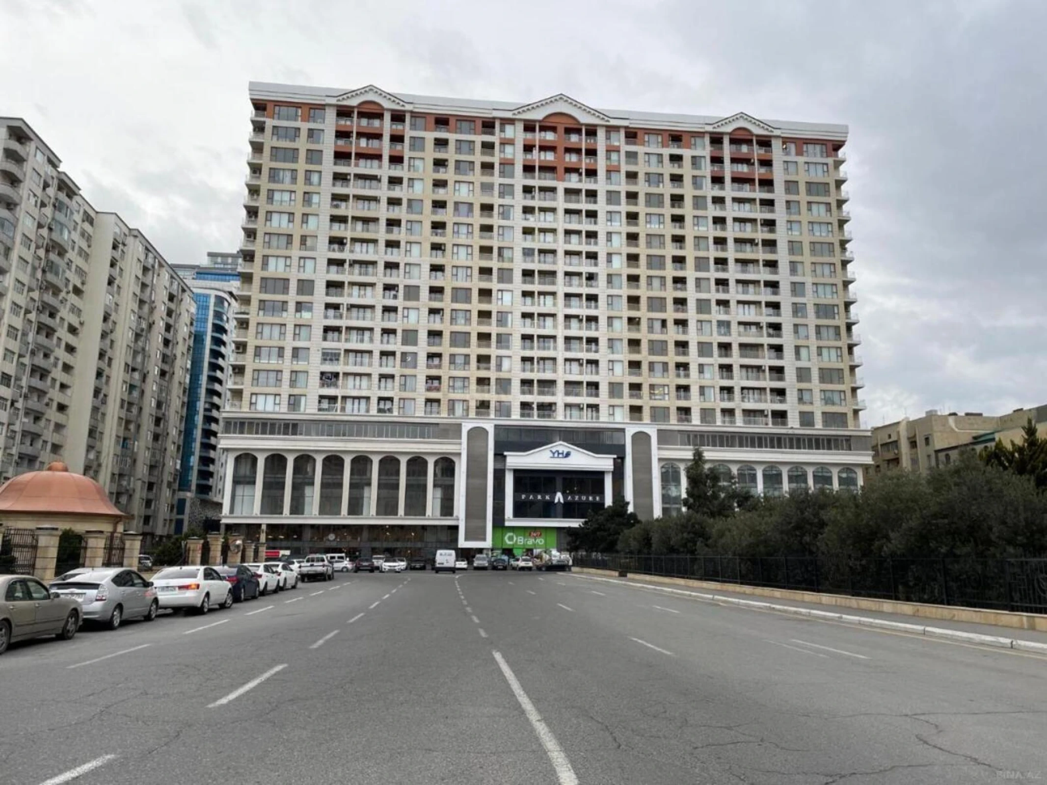 Satılır 3 otaqlı mənzil 120 m²