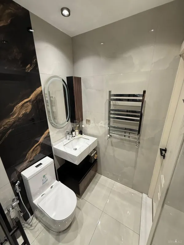 Satılır 2 otaqlı mənzil 64 m²