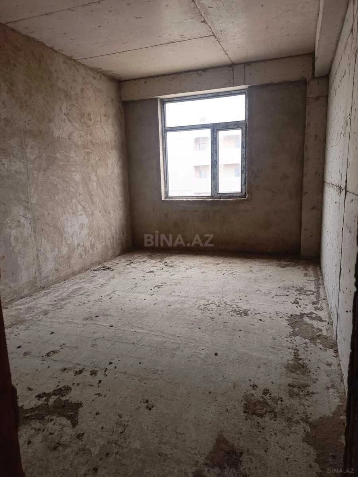 Satılır 3 otaqlı mənzil 120 m²