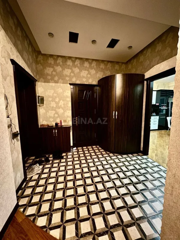 Kirayə verilir 2 otaqlı mənzil 90 m²