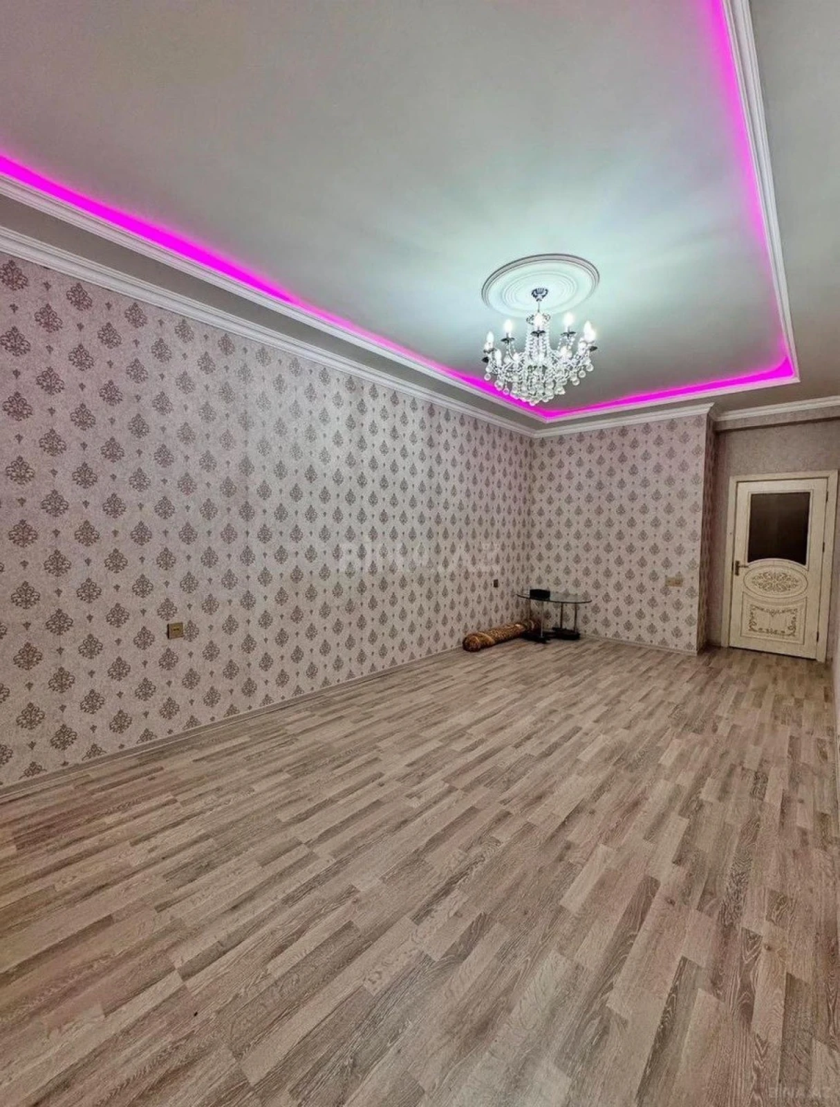 Satılır 2 otaqlı mənzil 58 m²