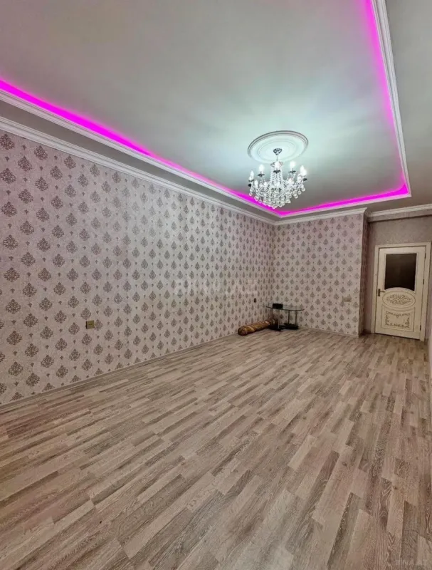 Satılır 2 otaqlı mənzil 58 m²