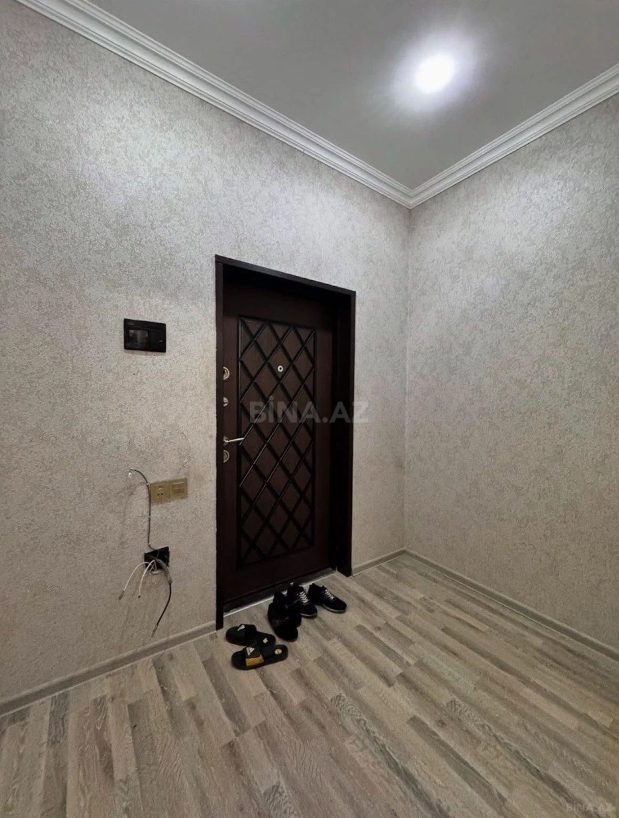 Satılır 2 otaqlı mənzil 58 m²