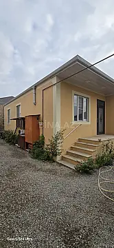 Satılır 4 otaqlı həyət evi 100 m²