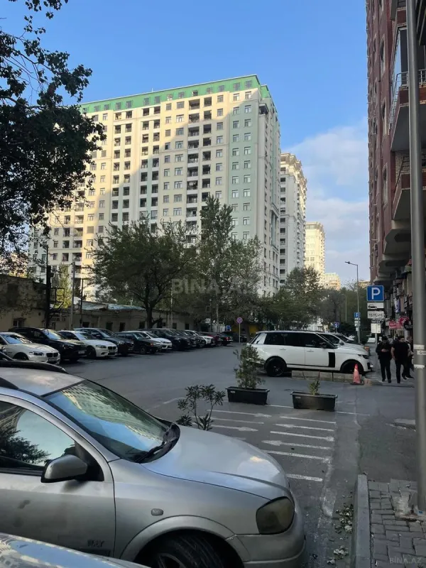 Kirayə verilir 3 otaqlı mənzil 160 m²