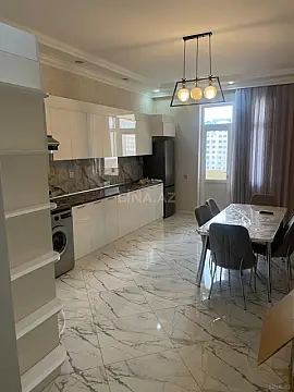 Kirayə verilir 3 otaqlı mənzil 160 m²