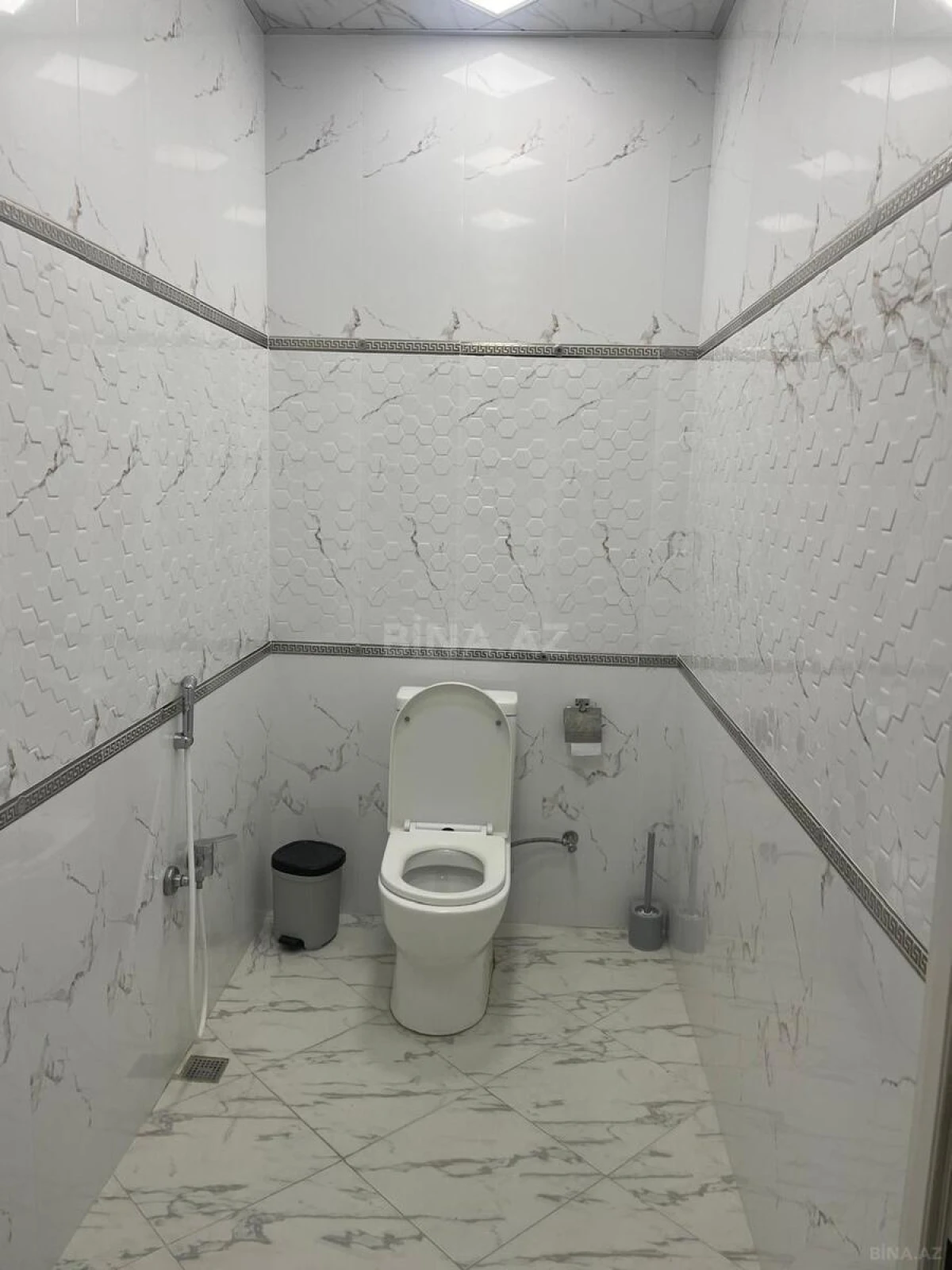 Kirayə verilir 3 otaqlı mənzil 160 m²