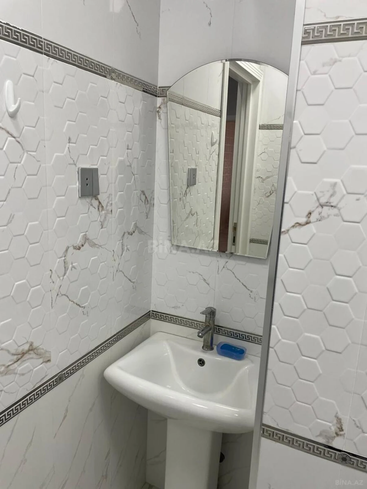 Kirayə verilir 3 otaqlı mənzil 160 m²