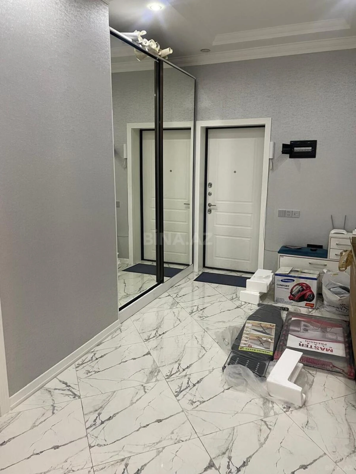 Kirayə verilir 3 otaqlı mənzil 160 m²