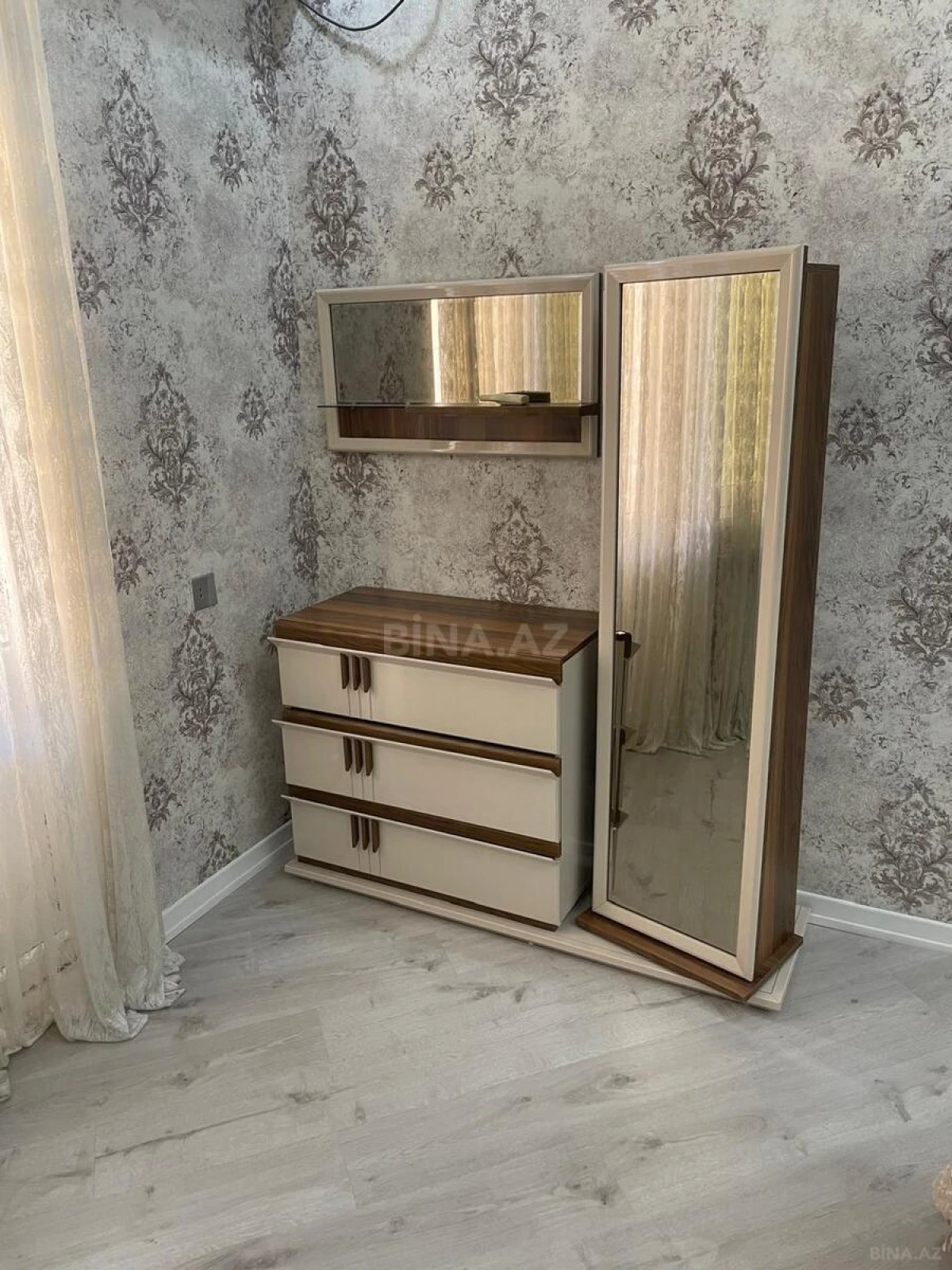 Kirayə verilir 3 otaqlı mənzil 160 m²