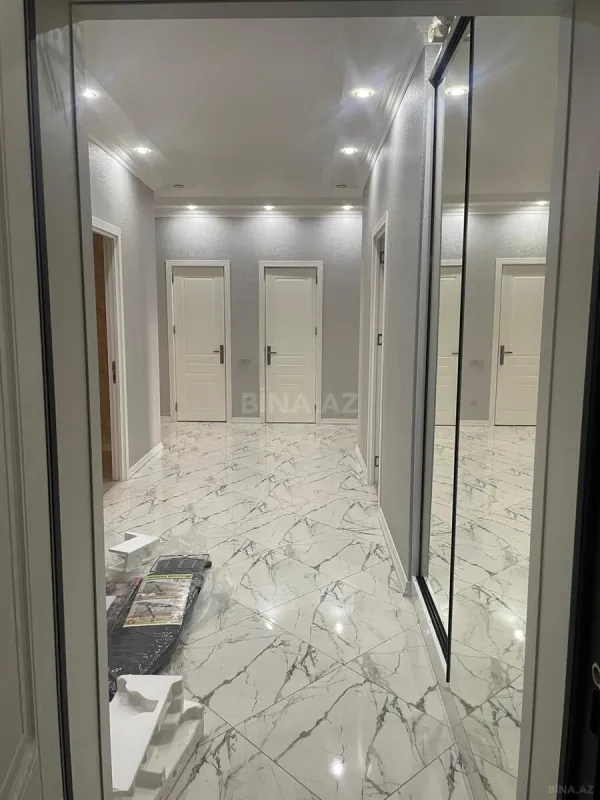 Kirayə verilir 3 otaqlı mənzil 160 m²