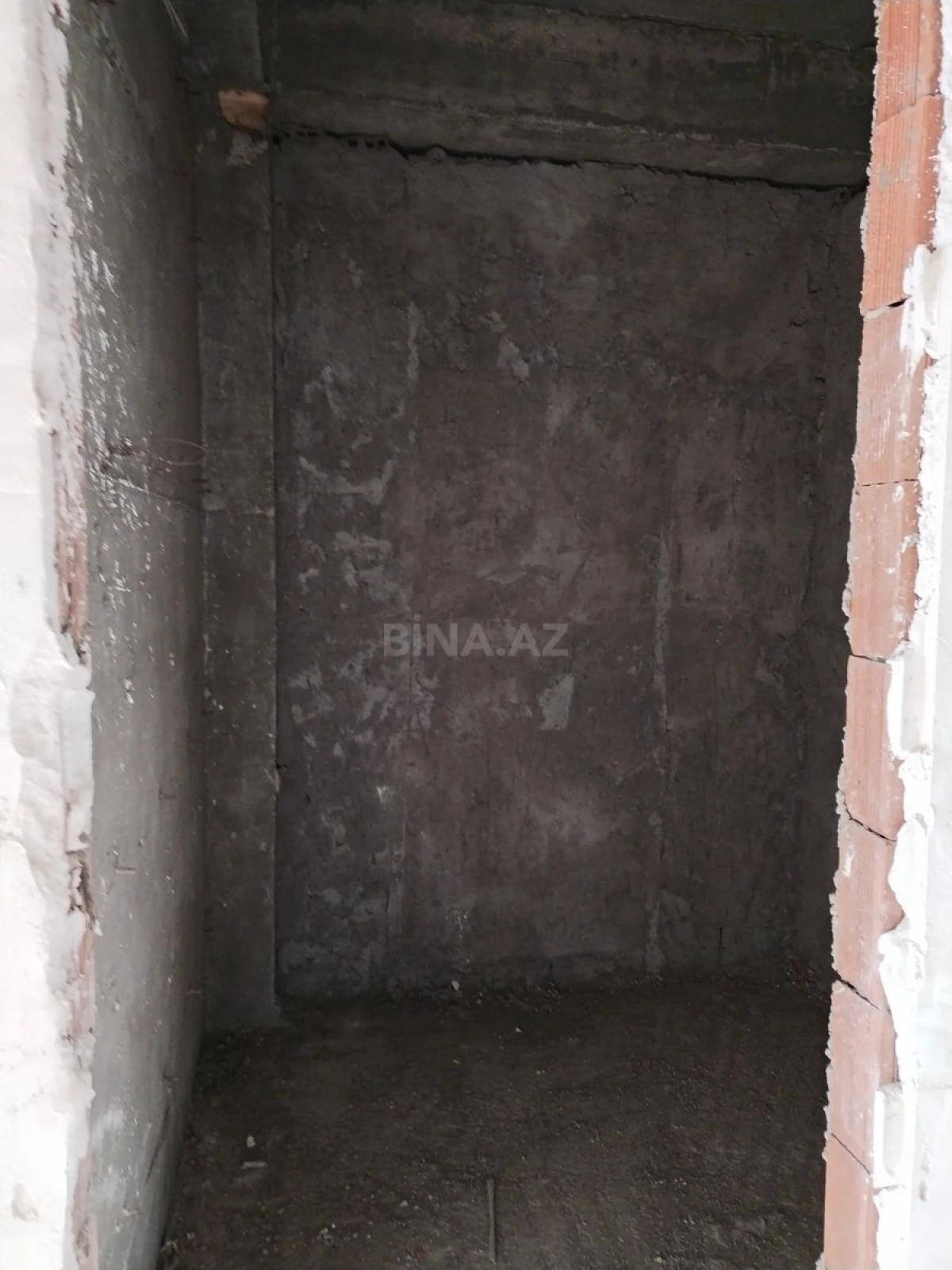 Satılır 4 otaqlı mənzil 149 m²