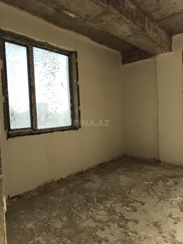 Satılır 4 otaqlı mənzil 149 m²