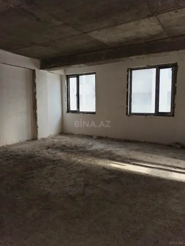 Satılır 4 otaqlı mənzil 149 m²