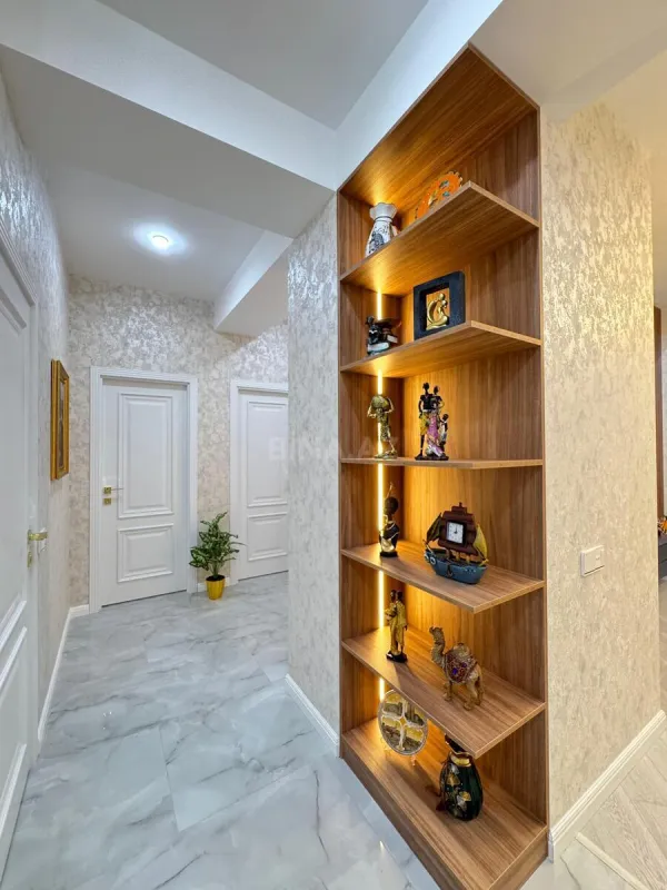 Satılır 3 otaqlı mənzil 82 m²