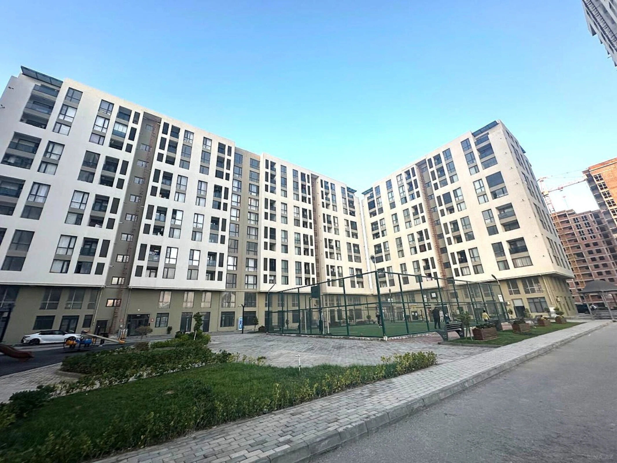 Satılır 3 otaqlı mənzil 82 m²