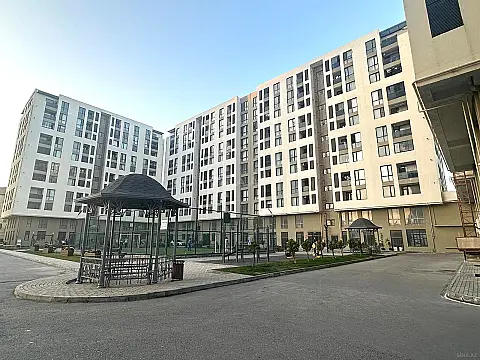 Satılır 3 otaqlı mənzil 82 m²