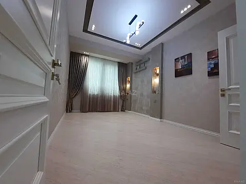 Satılır 4 otaqlı mənzil 137 m²