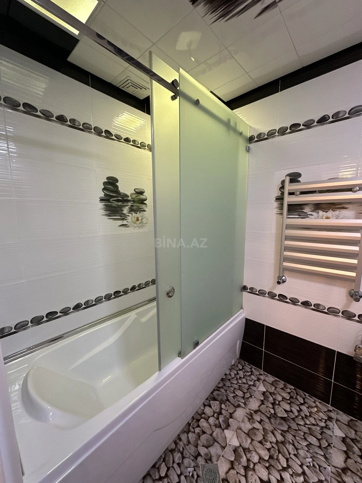 Satılır 3 otaqlı mənzil 128 m²
