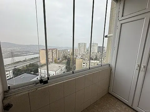 Satılır 3 otaqlı mənzil 128 m²