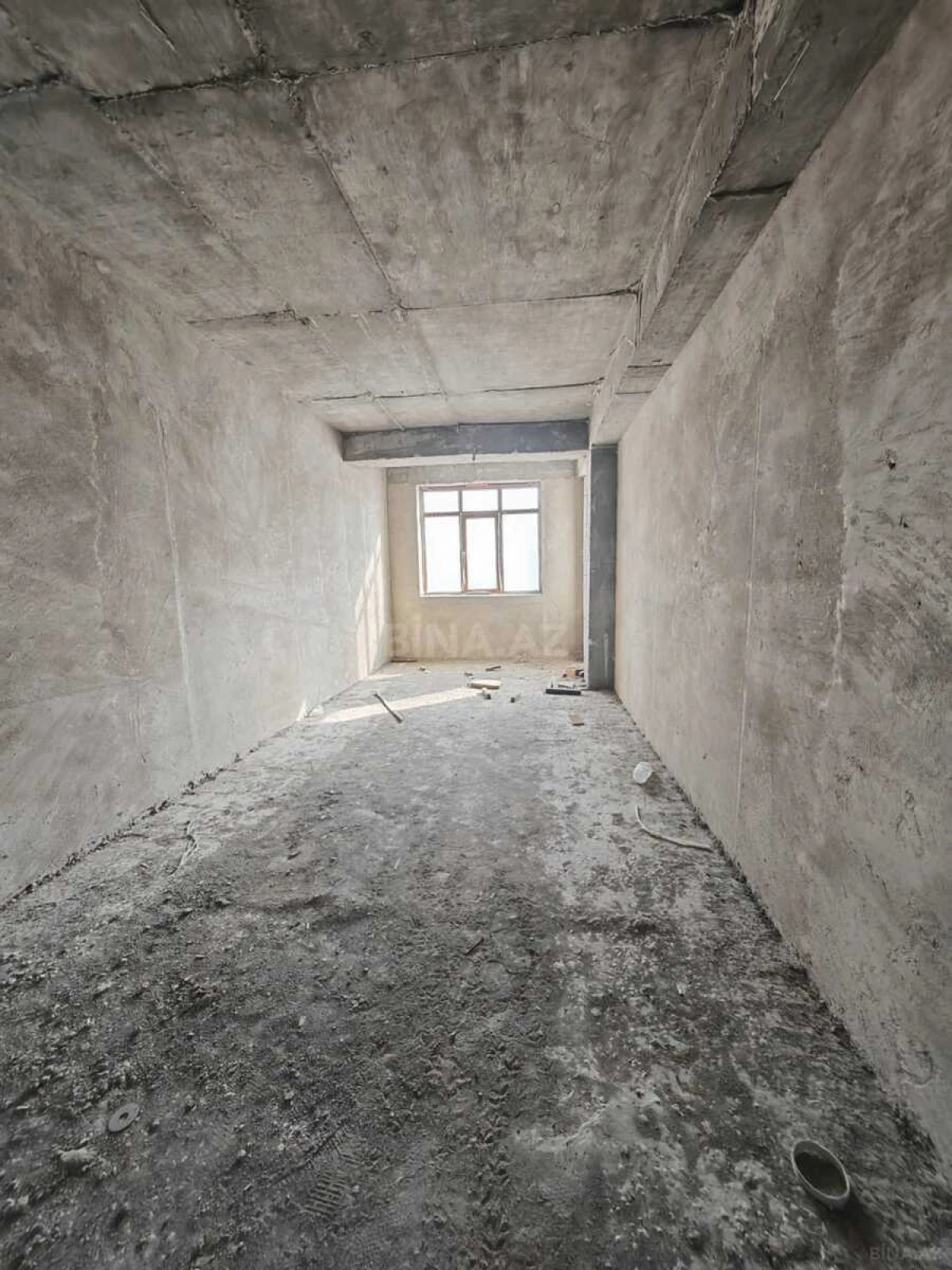 Satılır 4 otaqlı mənzil 215 m²