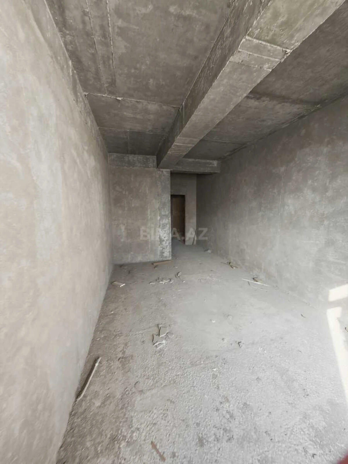 Satılır 4 otaqlı mənzil 215 m²