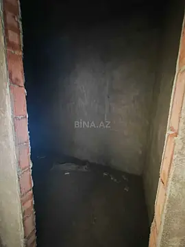 Satılır 4 otaqlı mənzil 215 m²