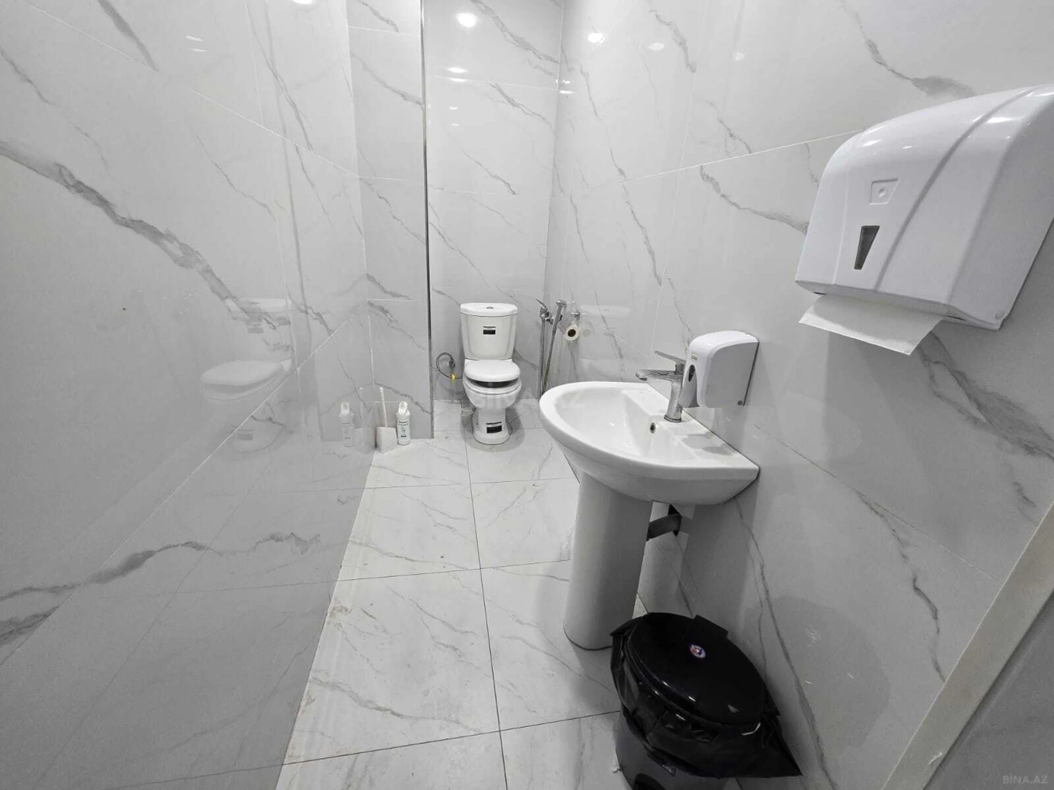 Kirayə verilir obyekt 340 m²