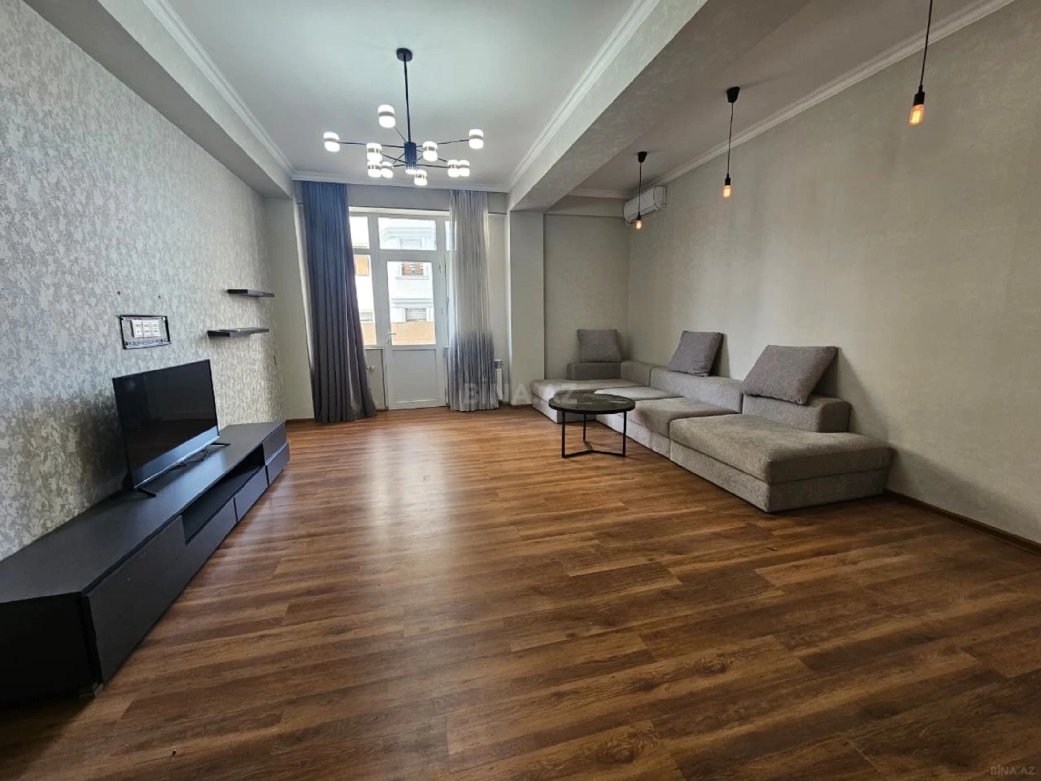 Satılır 2 otaqlı mənzil 95 m²