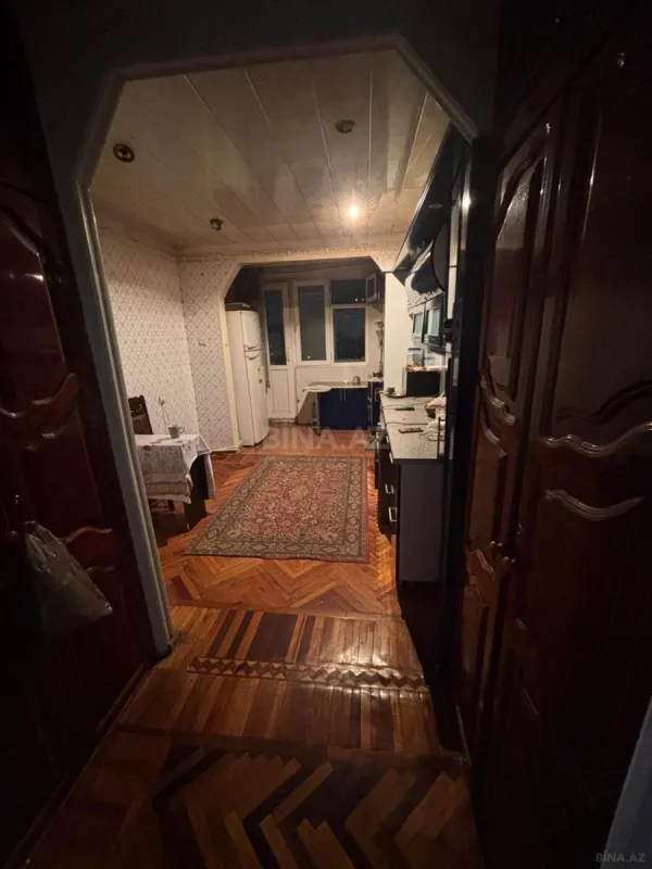 Satılır 5 otaqlı mənzil 125 m²