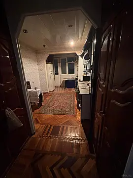 Satılır 5 otaqlı mənzil 125 m²