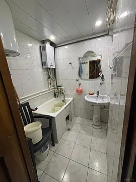 Satılır 5 otaqlı mənzil 125 m²