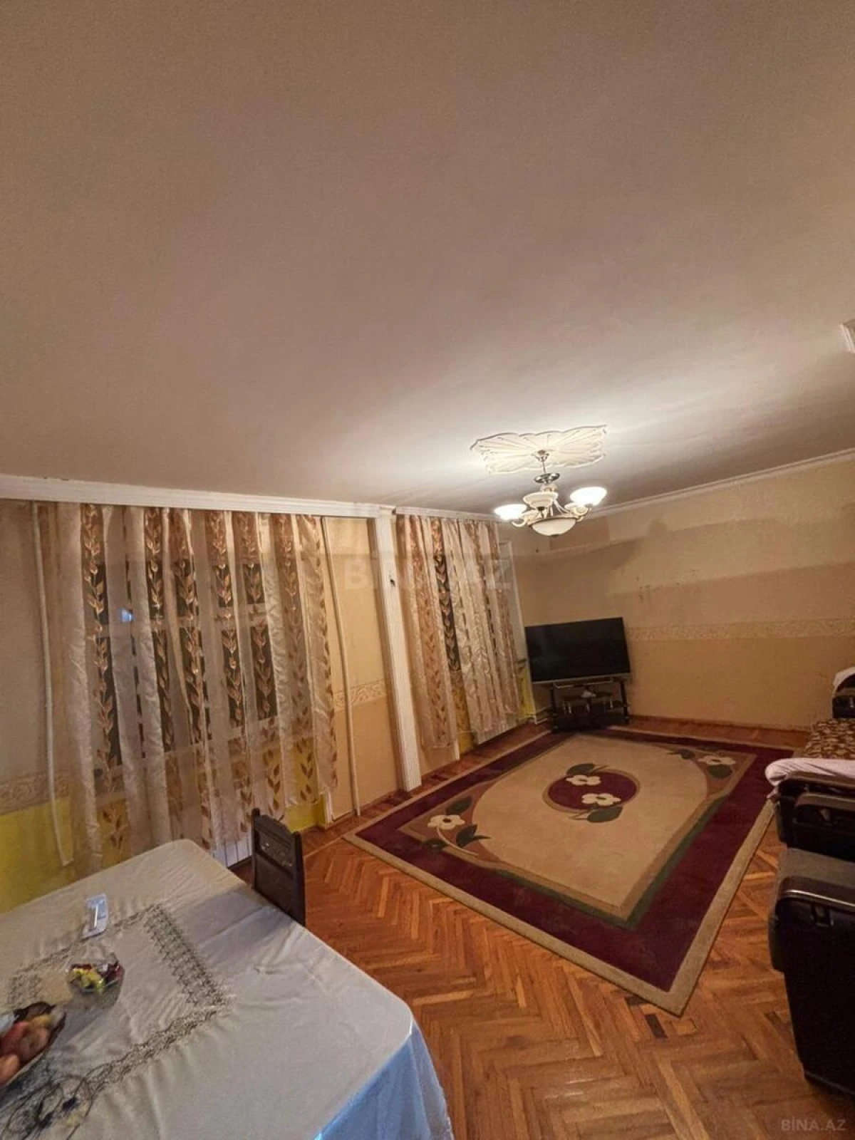 Satılır 5 otaqlı mənzil 125 m²