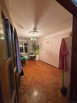 Satılır 5 otaqlı mənzil 125 m²