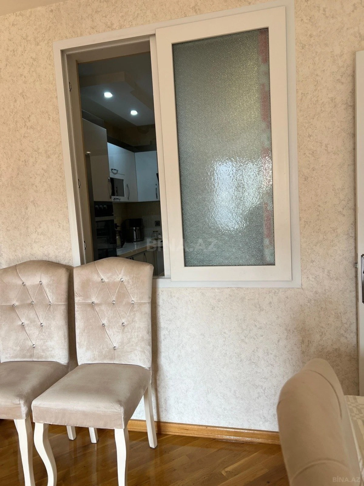 Satılır 3 otaqlı mənzil 94 m²