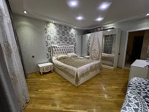 Satılır 3 otaqlı mənzil 94 m²