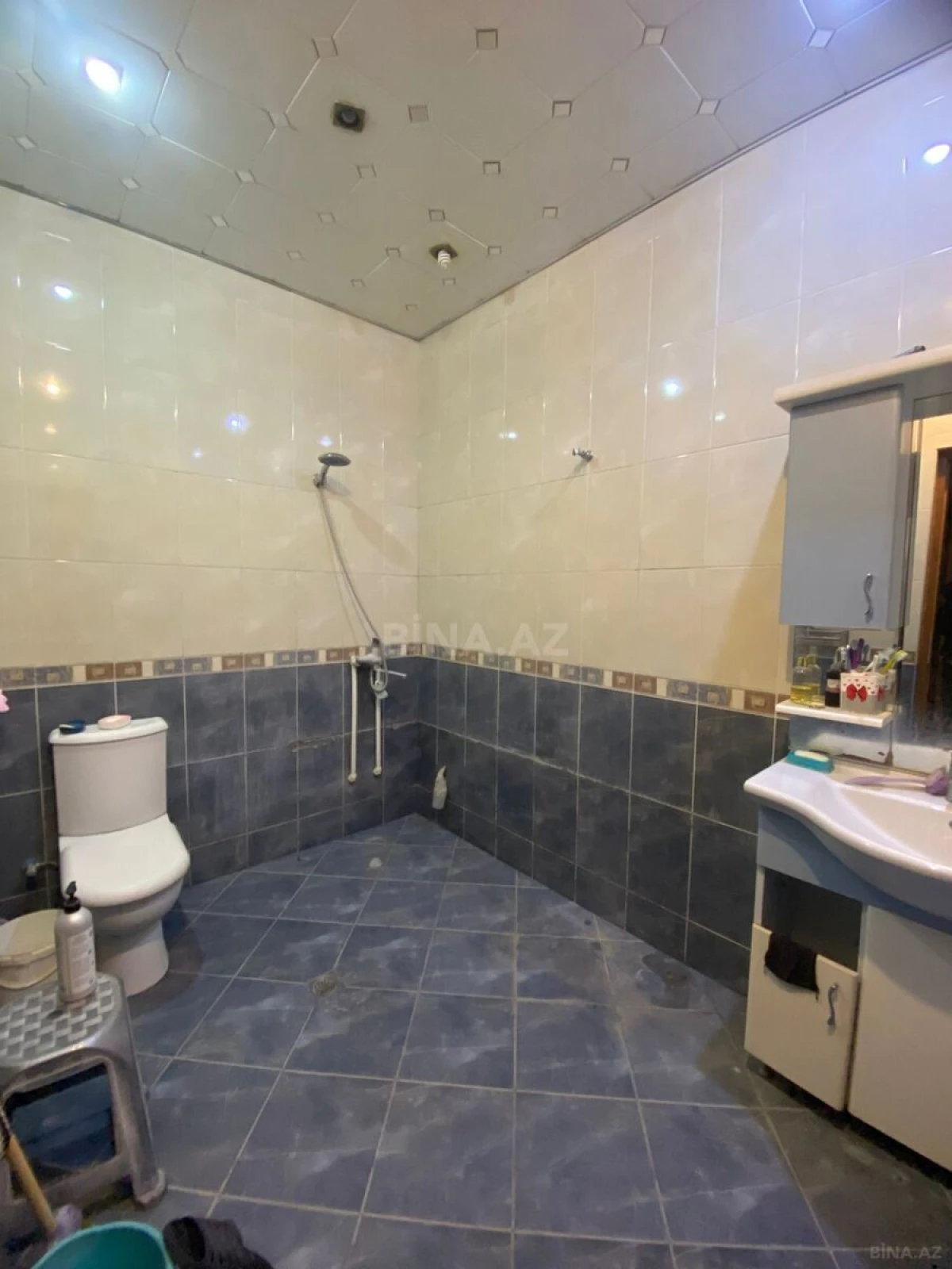 Satılır 2 otaqlı mənzil 93 m²