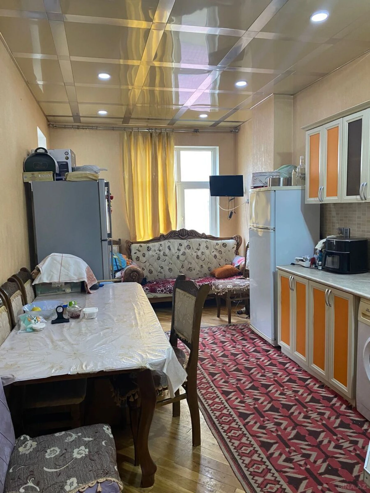 Satılır 2 otaqlı mənzil 93 m²