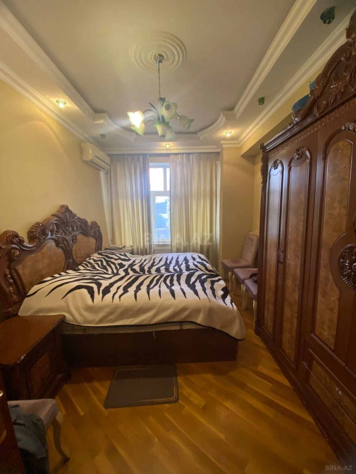 Satılır 2 otaqlı mənzil 93 m²