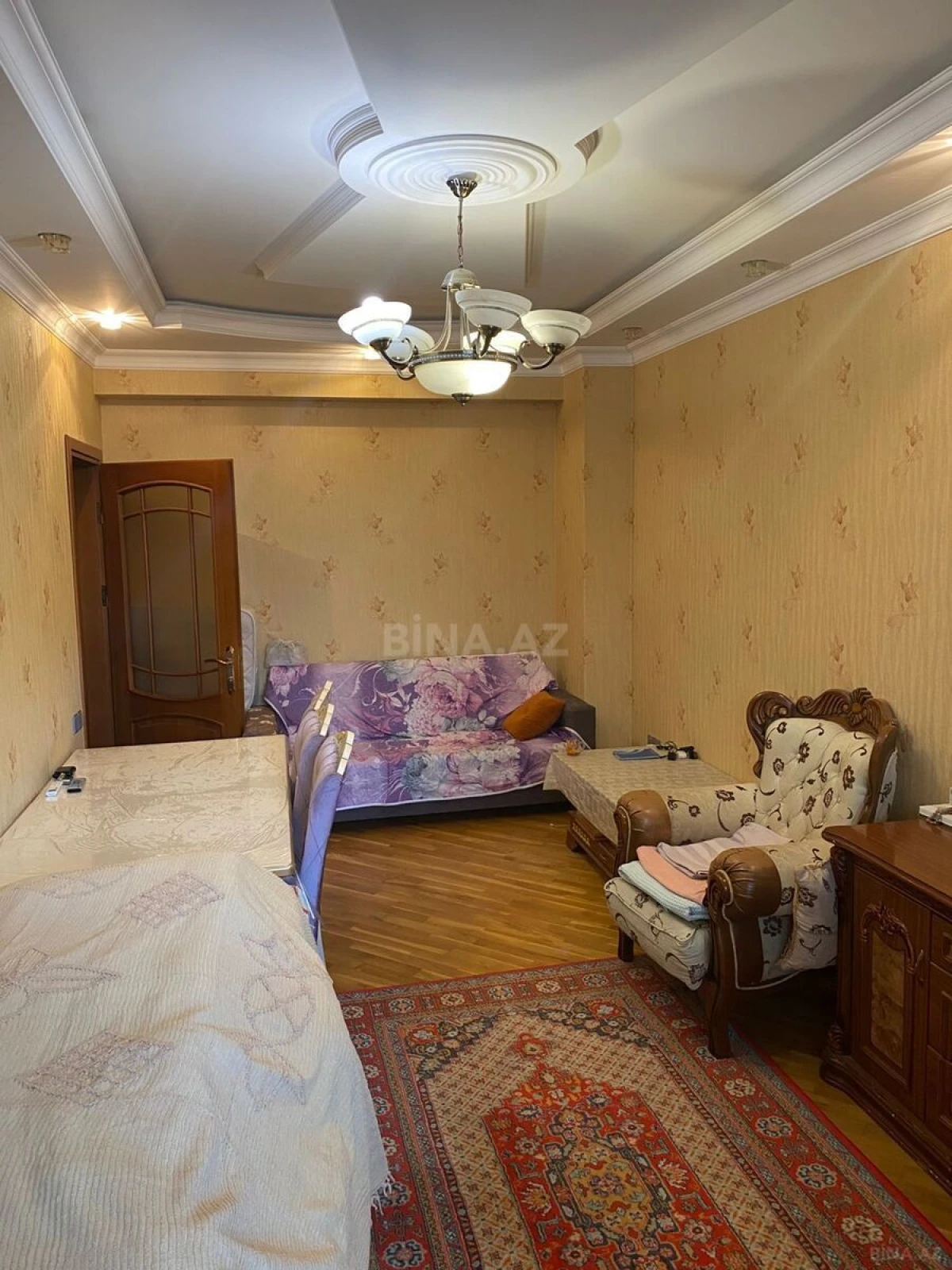 Satılır 2 otaqlı mənzil 93 m²