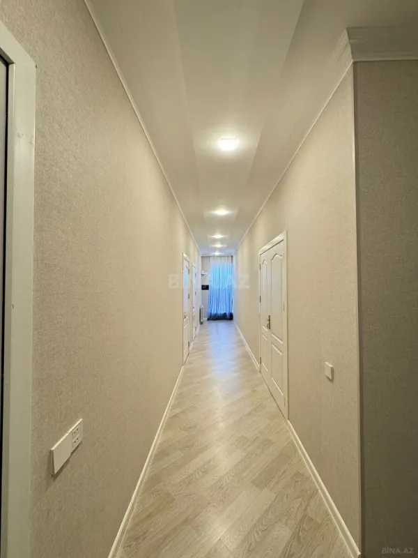 Satılır 5 otaqlı həyət evi 180 m²
